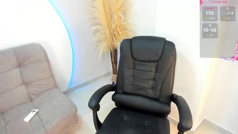    online show from September 17, 2025, 1:24 pm