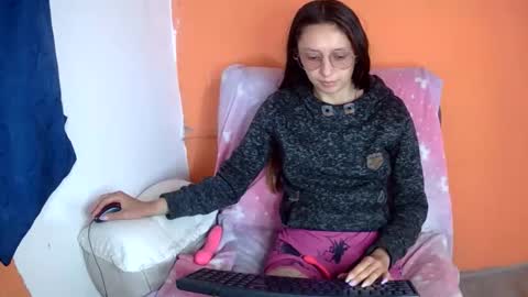 Ada naugthy28 online show from June 7, 2026, 9:07 pm