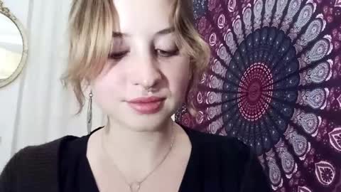 Snapshot of adalyndirty chatting on October 17, 2025, 7:05 pm Adalyn online show from October 17, 2025, 7:05 pm