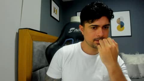 Snapshot of adam_clarke chatting on April 27, 2026, 1:03 am adam clarke online show from April 27, 2026, 1:03 am