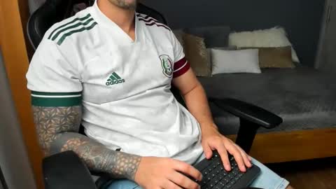 adam clarke online show from June 11, 2026, 2:53 am