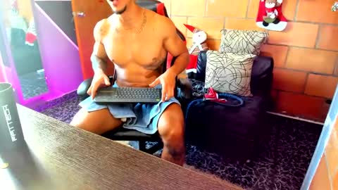 Adam Valencia online show from December 8, 2024, 5:44 pm