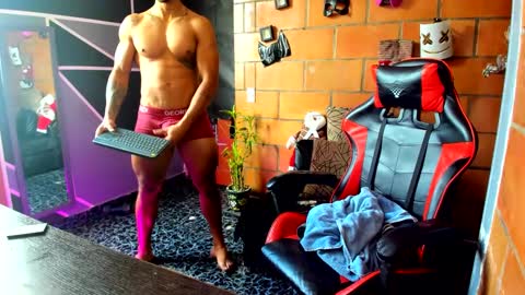 Adam Valencia online show from December 22, 2024, 4:38 pm