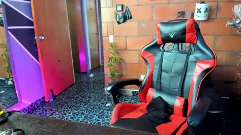 Adam Valencia online show from February 21, 2025, 3:43 pm