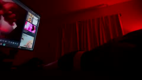 Parabottomboi online show from May 17, 2026, 10:11 am