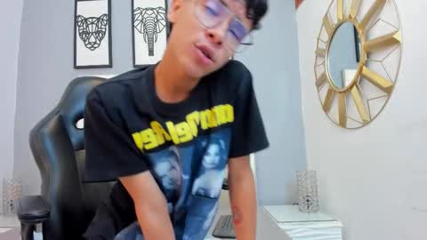 Snapshot of adams_bobby chatting on March 20, 2026, 11:26 am Adams Bobby online show from March 20, 2026, 11:26 am