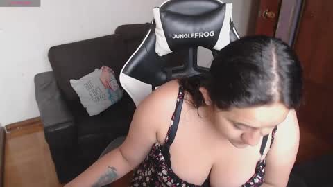 adams_mel online show from April 24, 2026, 12:07 pm