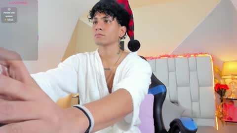 Snapshot of adan_oriol chatting on December 3, 2025, 4:09 am Adan Oriol online show from December 3, 2025, 4:09 am