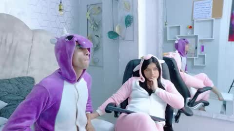 AdanNDEva online show from January 16, 2026, 8:02 pm