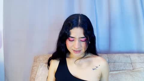  Adara Johnson  online show from November 16, 2025, 12:22 pm