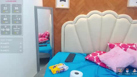 Snapshot of adarose_ chatting on November 23, 2025, 10:48 am adarose_ online show from November 23, 2025, 10:48 am