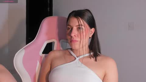 Snapshot of adela_parker chatting on December 21, 2024, 6:02 pm Adela Parker online show from December 21, 2024, 6:02 pm