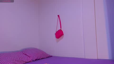 Snapshot of adela_parker chatting on February 18, 2025, 6:58 pm Adela Parker online show from February 18, 2025, 6:58 pm