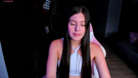 Snapshot of adela_parker chatting on March 24, 2026, 8:58 pm Adela Parker online show from March 24, 2026, 8:58 pm