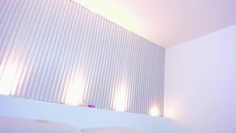 Snapshot of adelaine_brow chatting on November 6, 2025, 8:54 pm Adelaine Brow online show from November 6, 2025, 8:54 pm