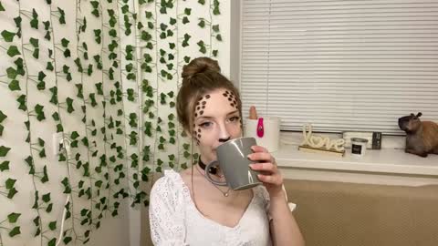 Snapshot of adele0_0 chatting on December 10, 2024, 2:50 pm Adele online show from December 10, 2024, 2:50 pm