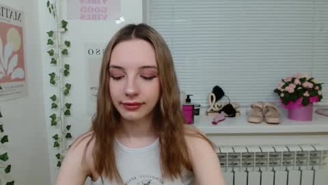 Snapshot of adele0_0 chatting on February 11, 2025, 2:13 pm Adele online show from February 11, 2025, 2:13 pm