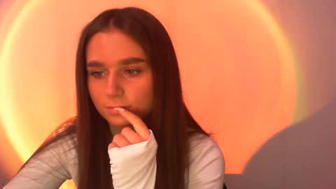 Adele Amore online show from February 14, 2025, 7:49 am