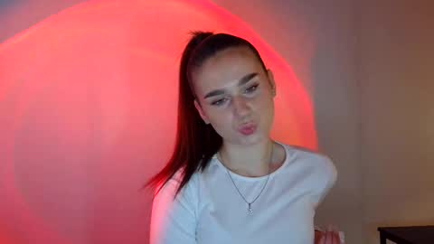 Adele Amore online show from March 2, 2025, 8:27 am