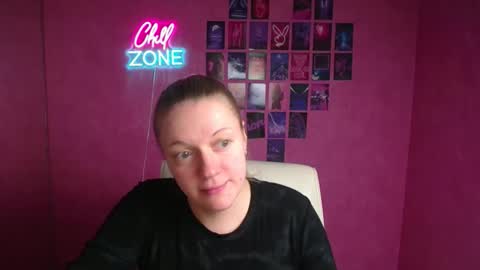 Adele online show from December 5, 2025, 6:48 pm