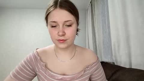 Snapshot of adele_veli chatting on January 5, 2025, 11:48 am adele_veli online show from January 5, 2025, 11:48 am