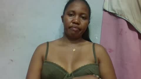 Snapshot of adelealy chatting on May 4, 2026, 3:24 am adelealy online show from May 4, 2026, 3:24 am