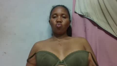 Snapshot of adelealy chatting on May 9, 2026, 7:19 pm adelealy online show from May 9, 2026, 7:19 pm