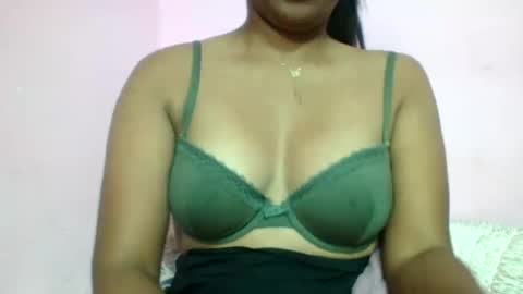 Snapshot of adelealy chatting on July 14, 2026, 2:05 am adelealy online show from July 14, 2026, 2:05 am