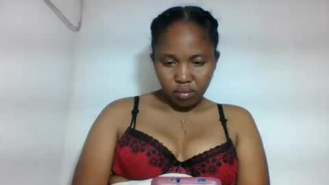 Snapshot of adelealy chatting on August 3, 2026, 6:56 am adelealy online show from August 3, 2026, 6:56 am