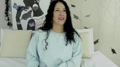 Adele Smithh online show from October 29, 2025, 11:45 am