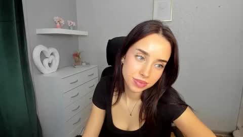 Snapshot of adelesolo chatting on February 26, 2026, 6:45 am Adele online show from February 26, 2026, 6:45 am