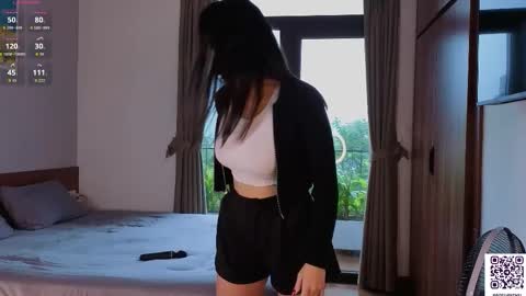 Snapshot of adelia_ntmu chatting on October 26, 2025, 1:22 am Adelia online show from October 26, 2025, 1:22 am