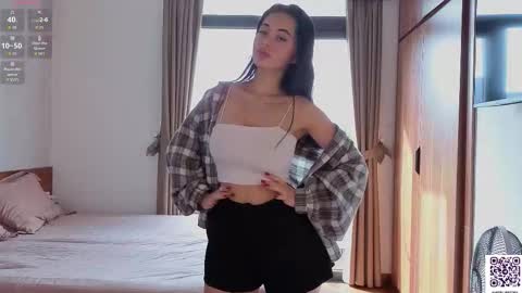 Snapshot of adelia_ntmu chatting on October 31, 2025, 1:06 am Adelia online show from October 31, 2025, 1:06 am