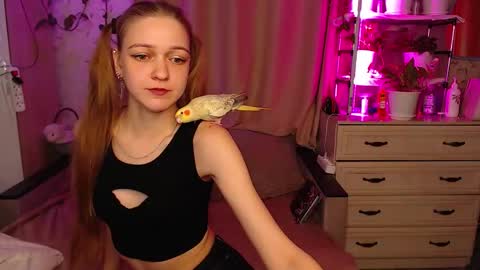 Lina online show from January 7, 2026, 2:08 pm