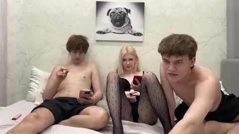 Snapshot of adelin_rr chatting on July 18, 2026, 1:59 pm adelin online show from July 18, 2026, 1:59 pm