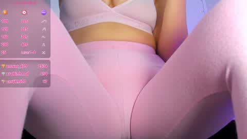 adelinaconte1 online show from December 29, 2024, 1:24 am