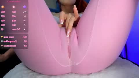 adelinaconte1 online show from January 16, 2025, 10:12 pm