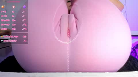 adelinaconte1 online show from February 6, 2025, 10:21 pm