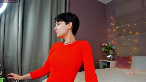 Adeline Perle online show from October 19, 2025, 1:06 am