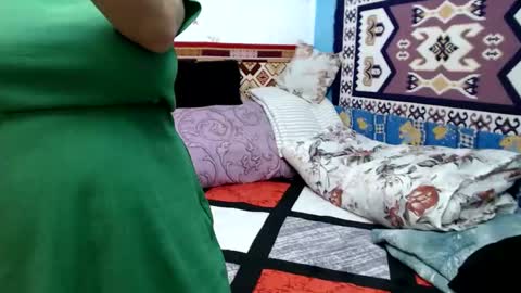 Larisa online show from November 21, 2025, 6:45 am