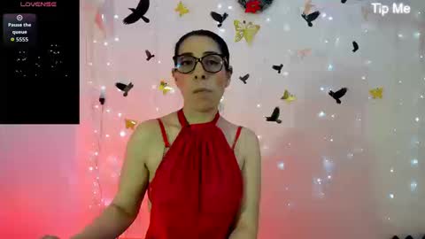 Adelle online show from December 22, 2025, 2:47 pm