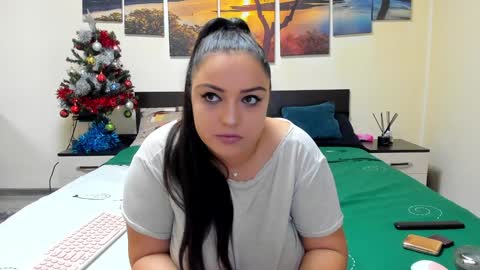 Adellineee online show from December 27, 2024, 10:48 pm