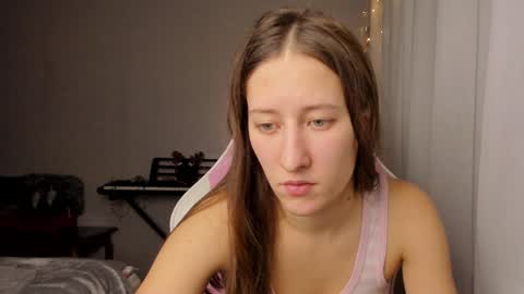 Snapshot of adellqueen chatting on December 28, 2024, 10:34 pm Adell online show from December 28, 2024, 10:34 pm