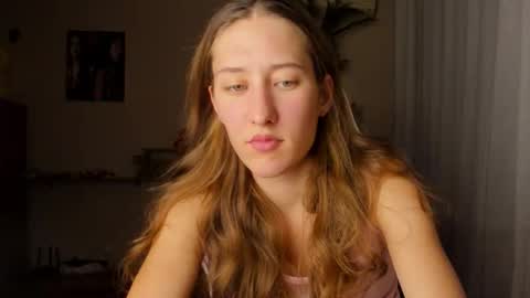 Snapshot of adellqueen chatting on September 22, 2025, 9:39 pm Adell online show from September 22, 2025, 9:39 pm