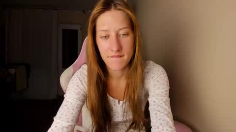 Snapshot of adellqueen chatting on February 22, 2026, 10:30 pm Adell online show from February 22, 2026, 10:30 pm