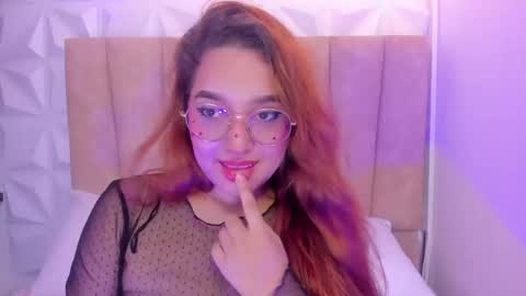 Snapshot of adhara_rousse_ chatting on September 19, 2025, 12:17 pm ADHARA online show from September 19, 2025, 12:17 pm