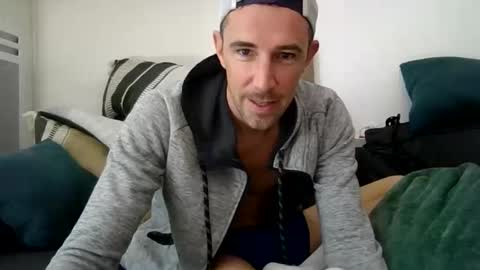 Snapshot of adibou13 chatting on February 23, 2026, 1:19 pm adibou13 online show from February 23, 2026, 1:19 pm