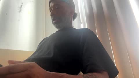 adick_ting online show from September 9, 2025, 7:02 pm