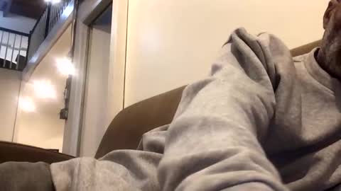 adick_ting online show from October 25, 2025, 6:57 pm