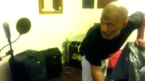 adick_ting online show from November 10, 2025, 3:38 am